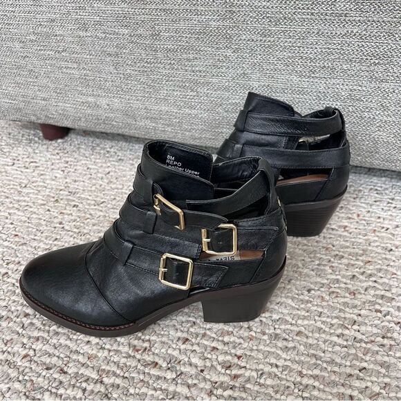 Steve Madden Repo Leather Cutout Heeled Booties - Picture 6 of 10